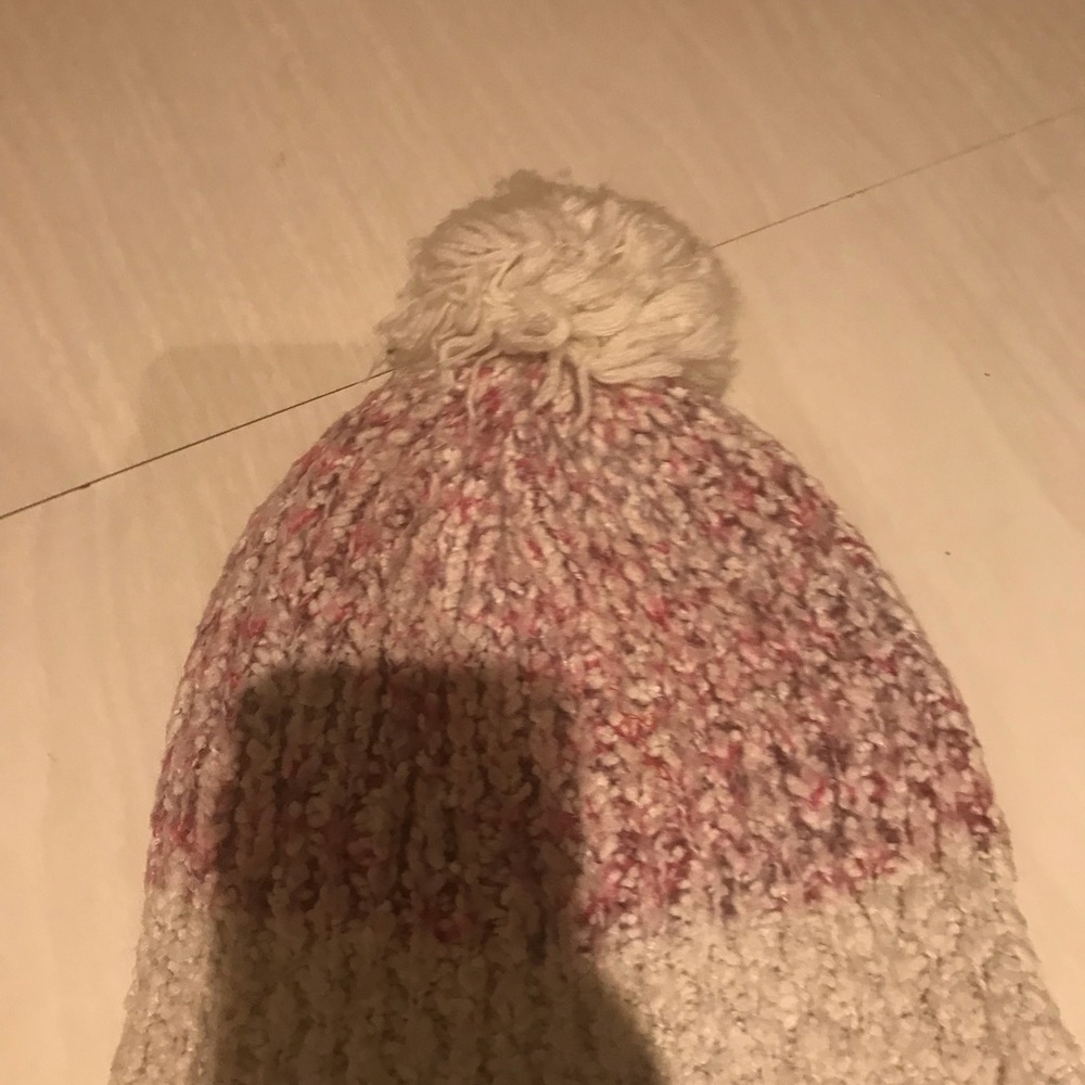 3/15$ Joe Fresh Pink and Cream Kids Beanie with Pom-Pom